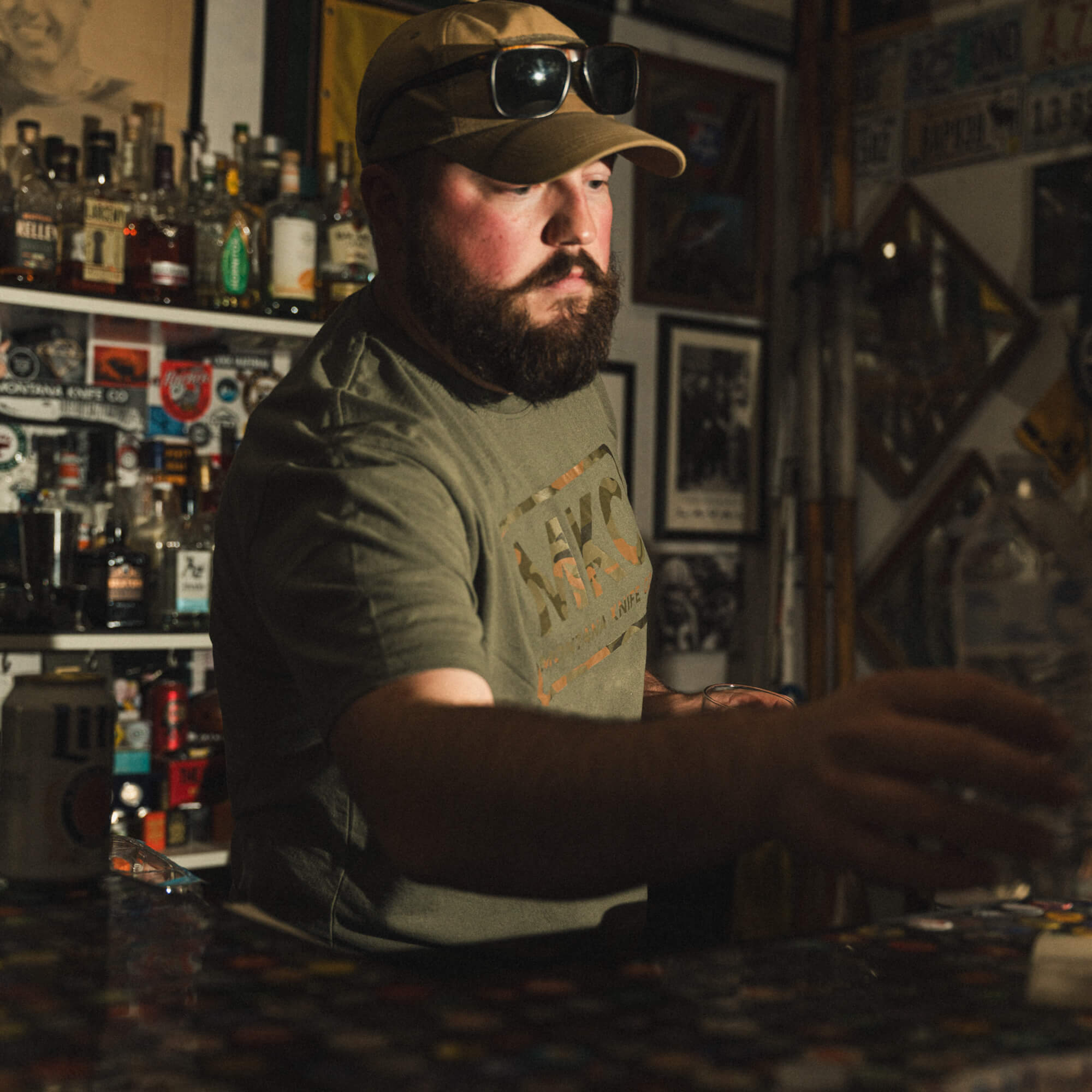 MKC LOGO TEE - OLIVE