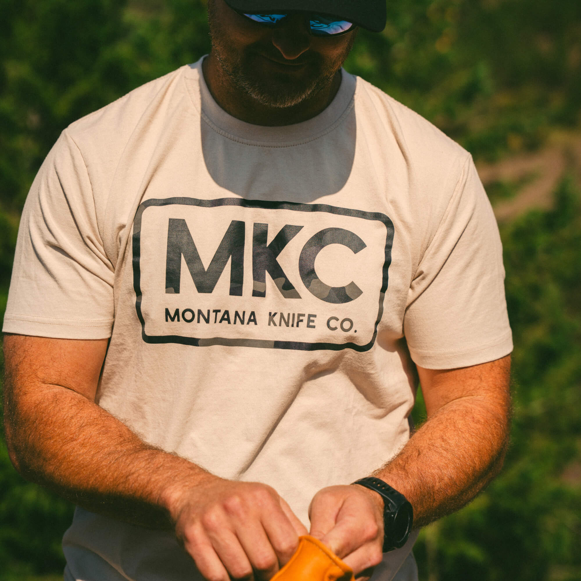 MKC LOGO TEE - BONE
