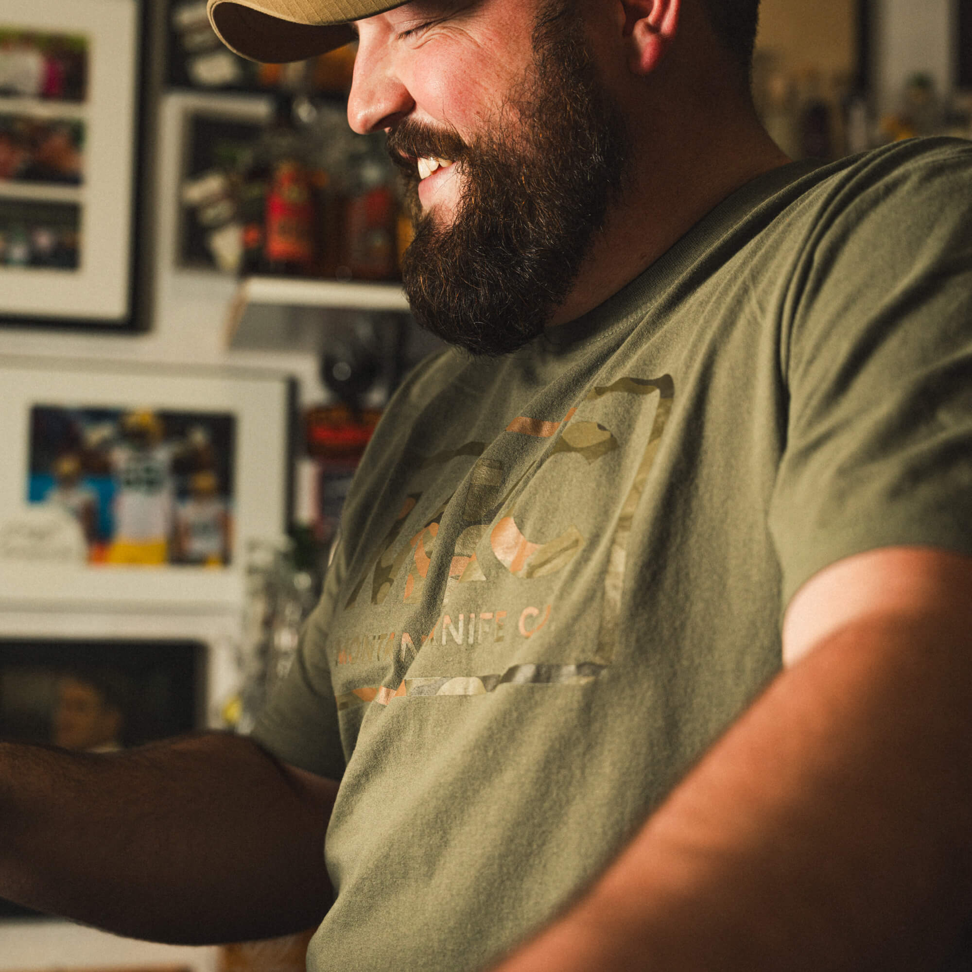 MKC LOGO TEE - OLIVE