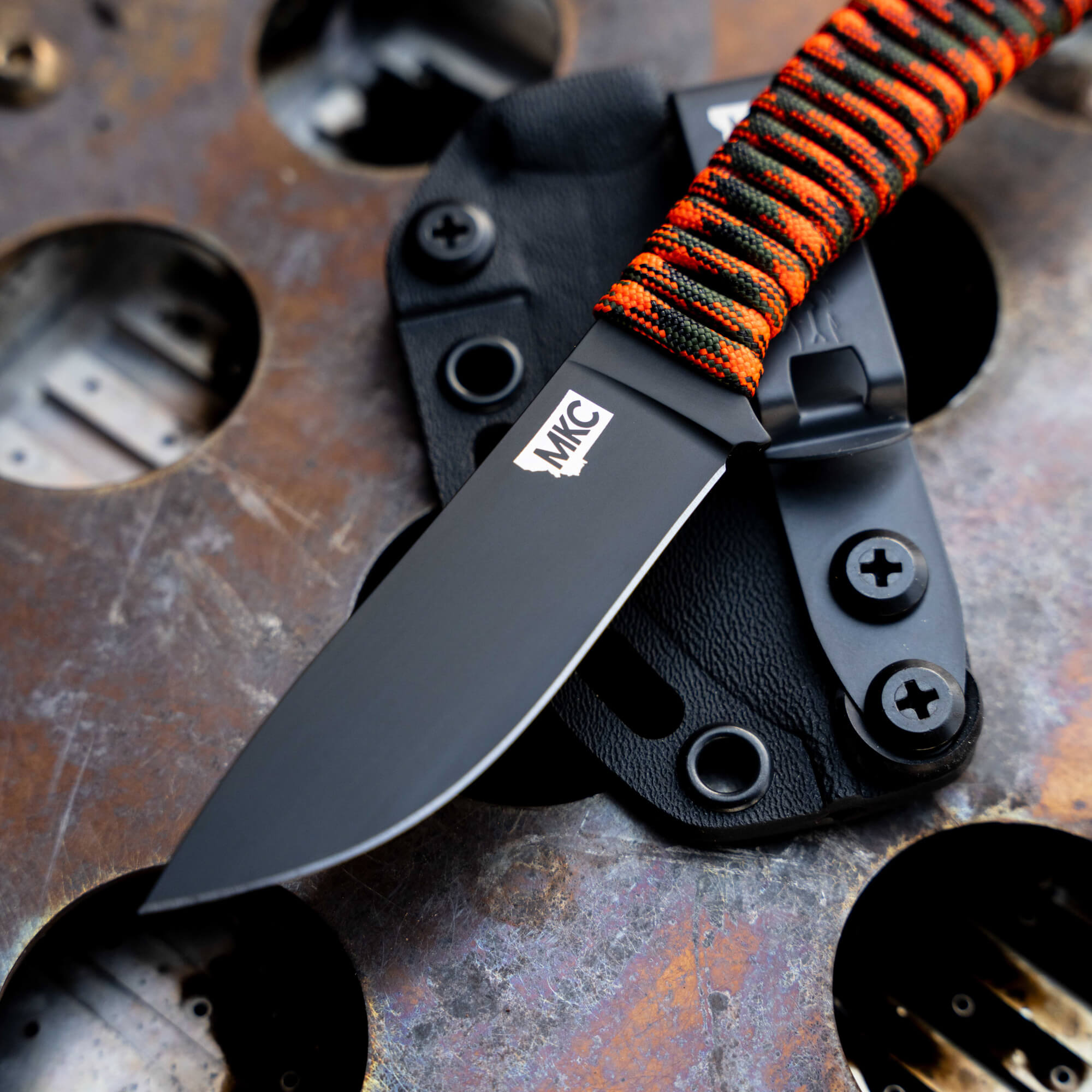 MINI STONED GOAT - ORANGE & BLACK