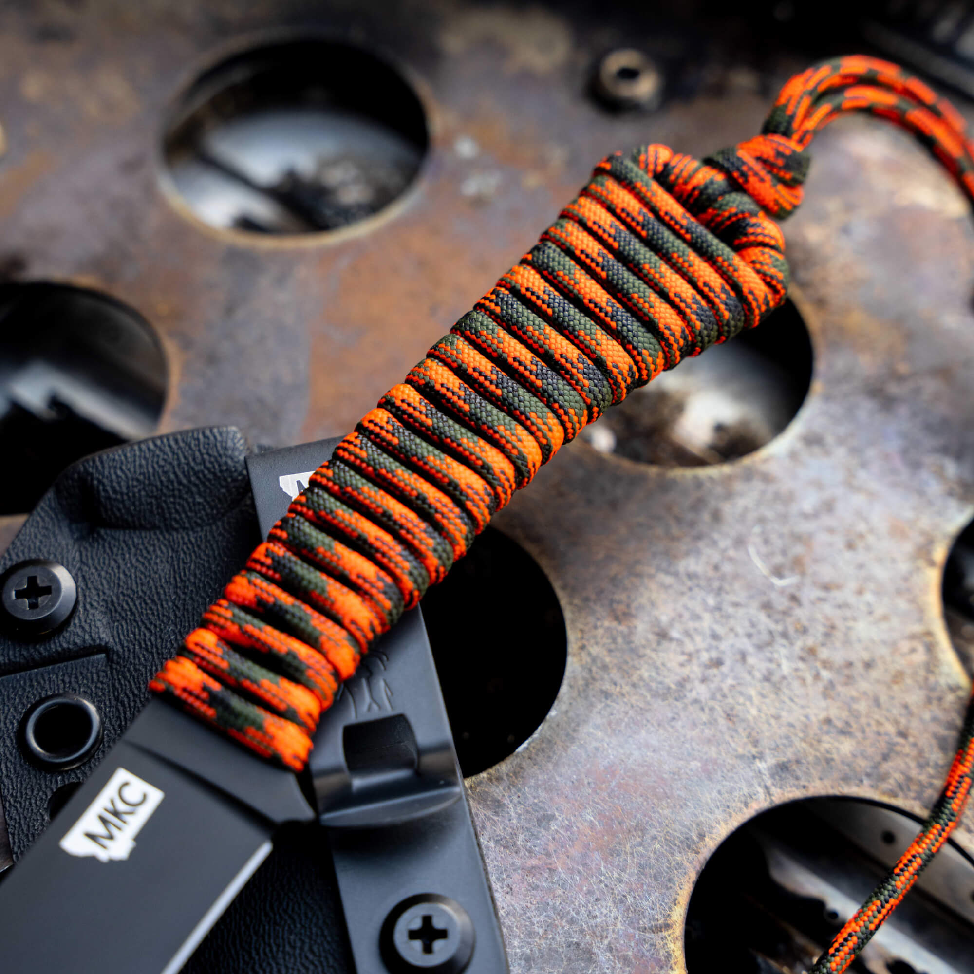 MINI STONED GOAT - ORANGE & BLACK