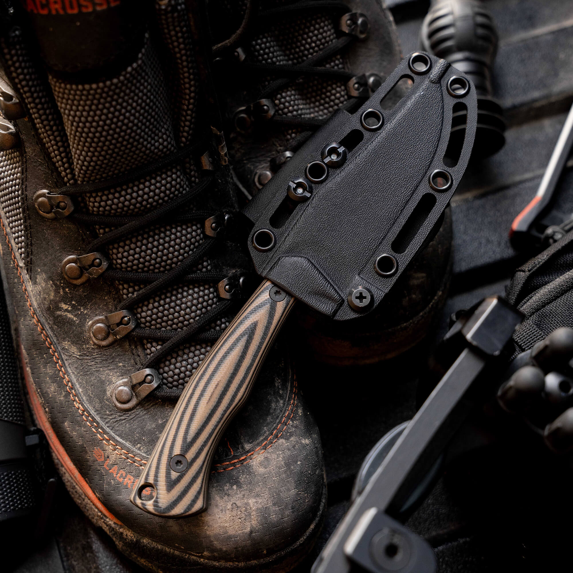 TRIUMPH PRO - TAN & BLACK