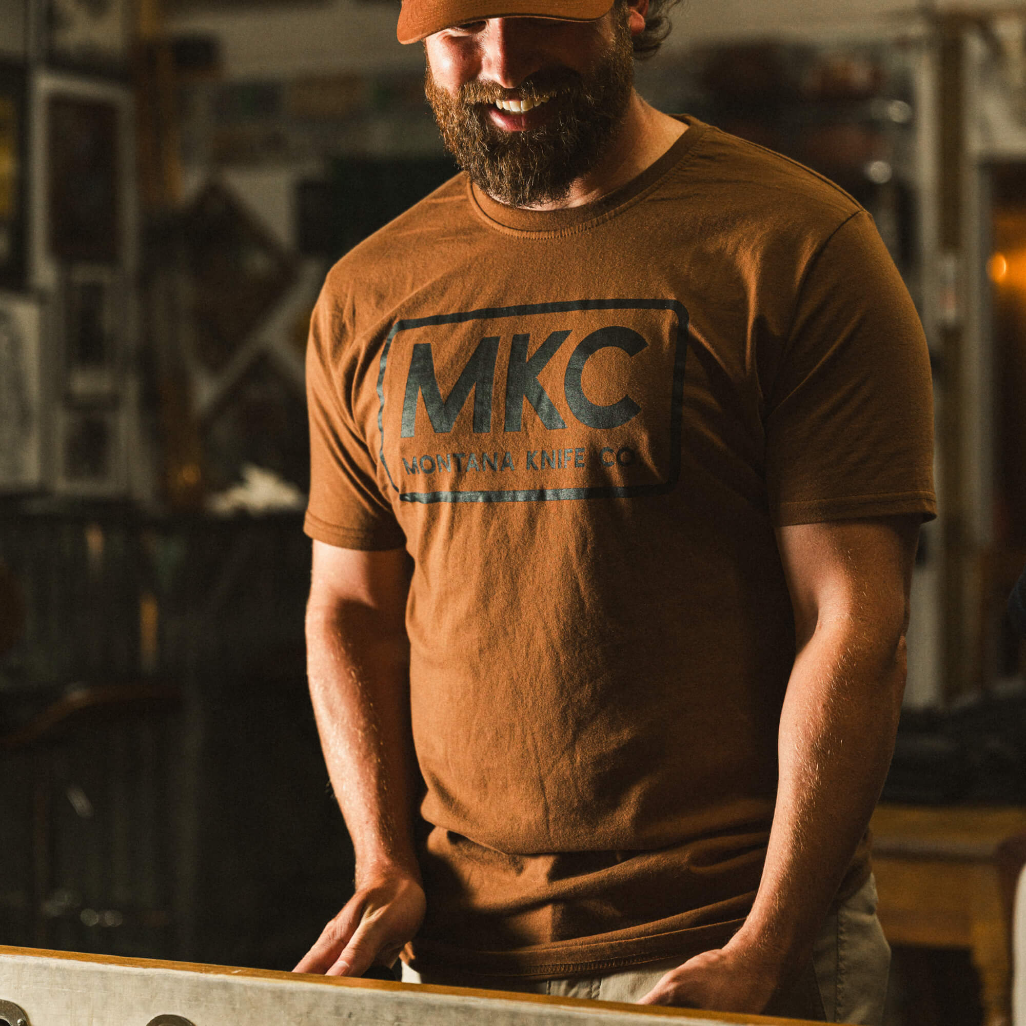 MKC LOGO TEE - COYOTE