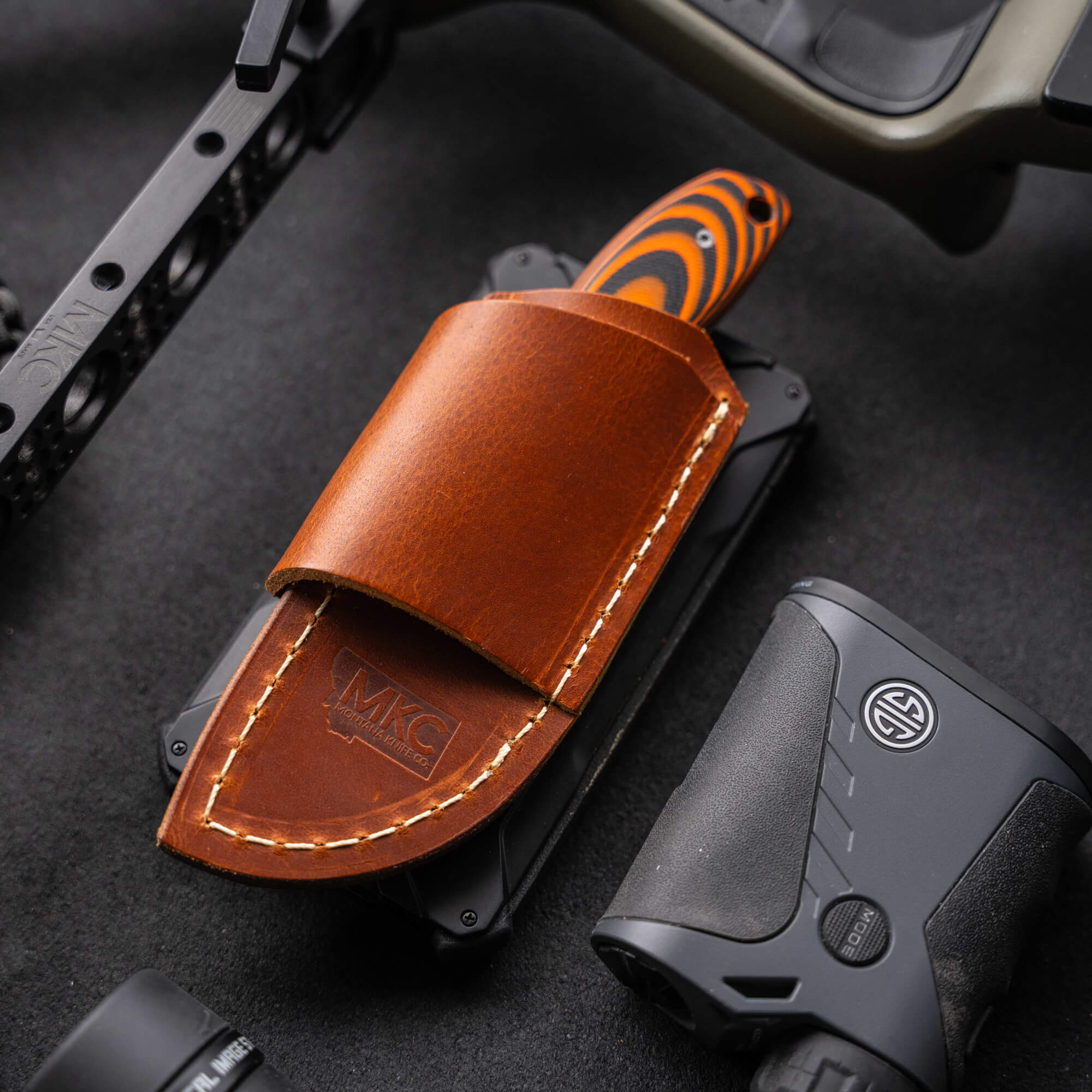 PACKOUT LEATHER SHEATH - HORIZONTAL BELT CARRY