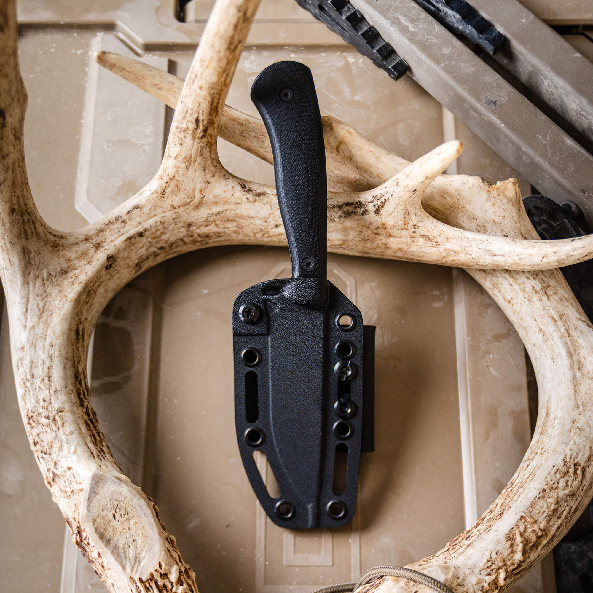 MKC WHITETAIL - PVD - BLACK