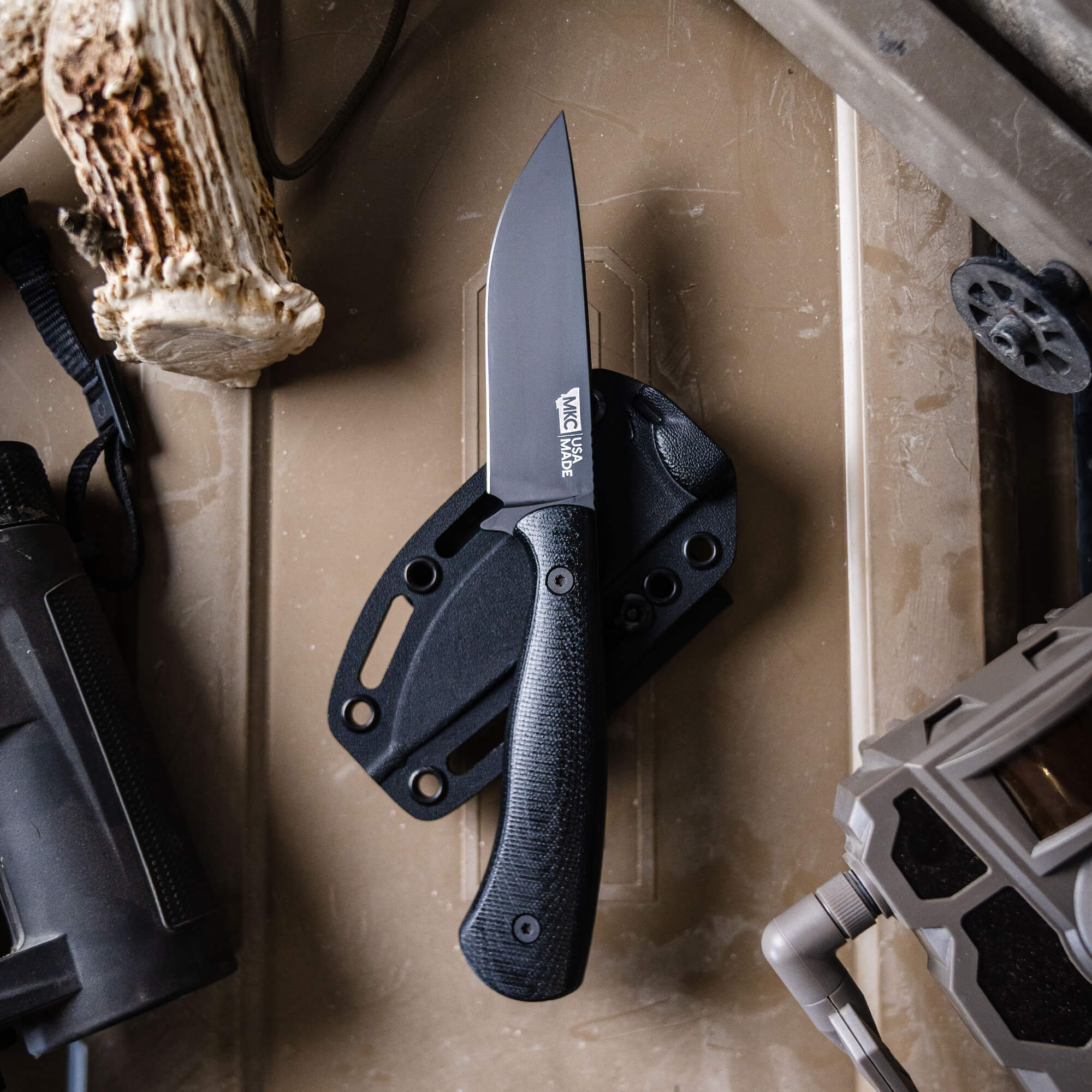 MKC WHITETAIL - PVD - BLACK