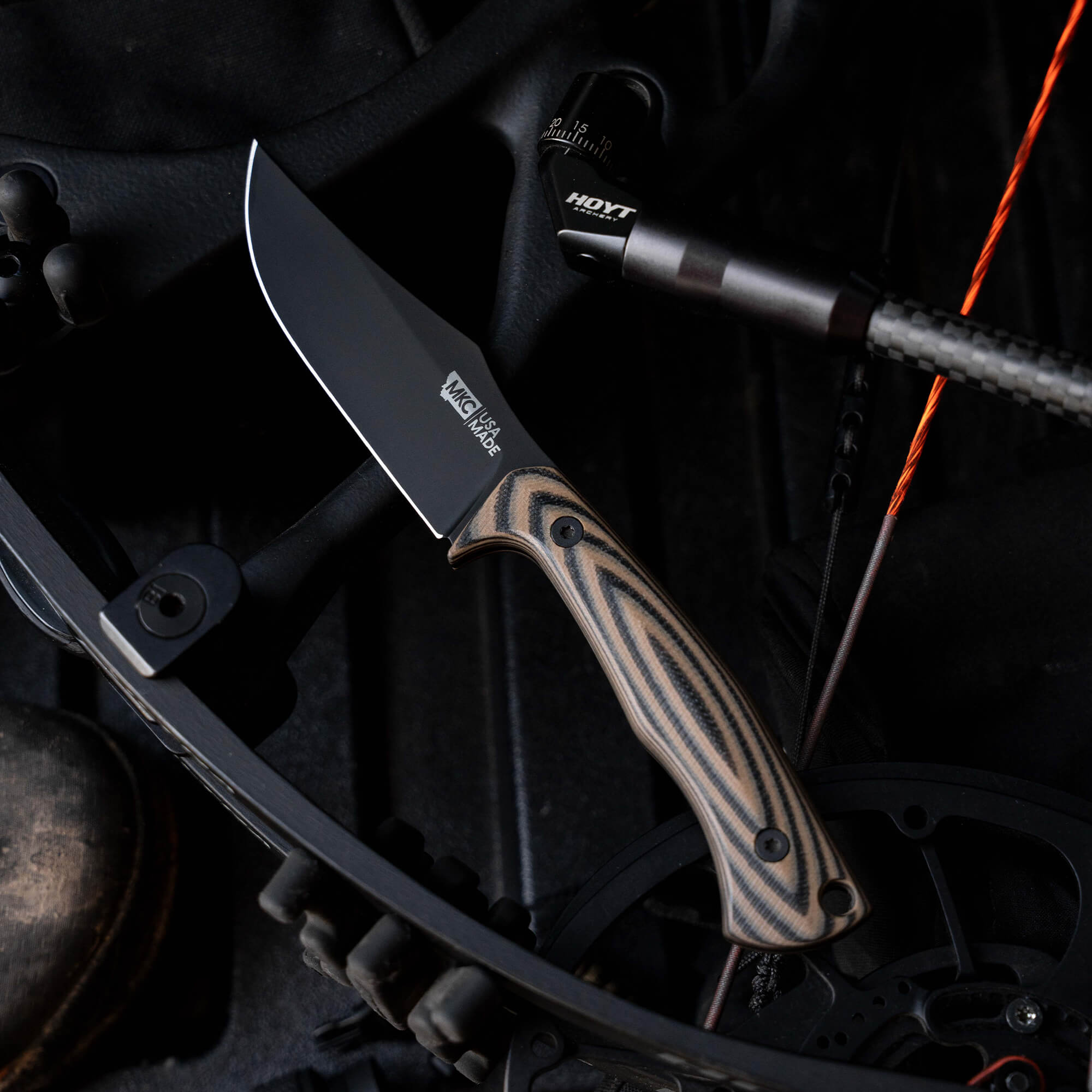 TRIUMPH PRO - TAN & BLACK