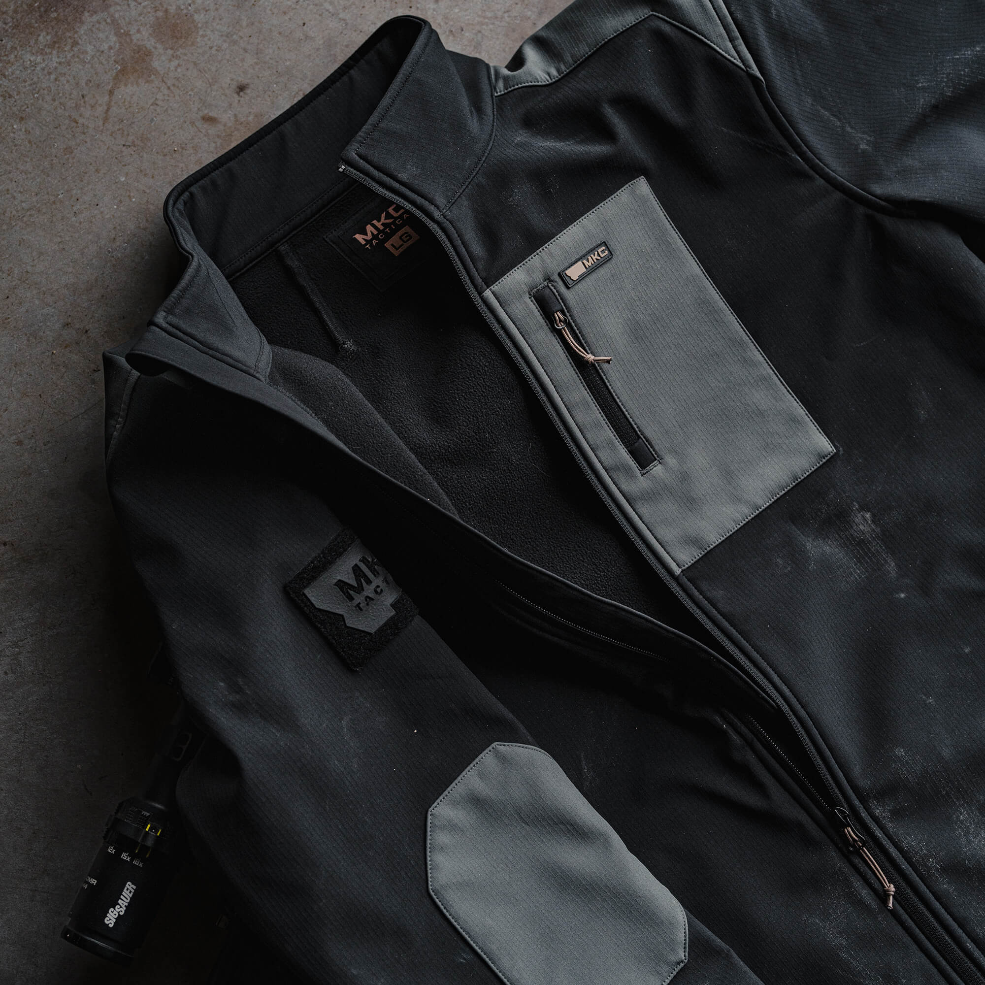 TACTICAL STRIKER SOFTSHELL JACKET