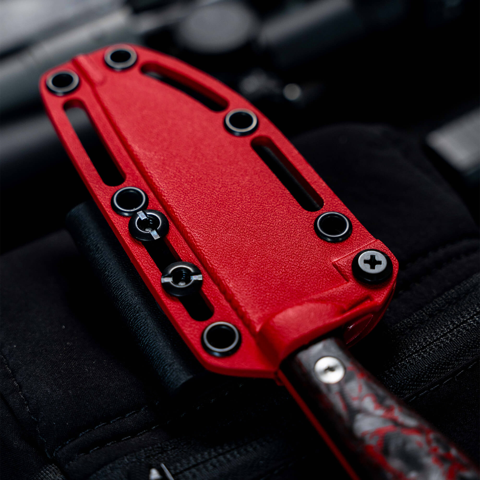 BLOOD BROTHERS WHITETAIL - BLACK/RED