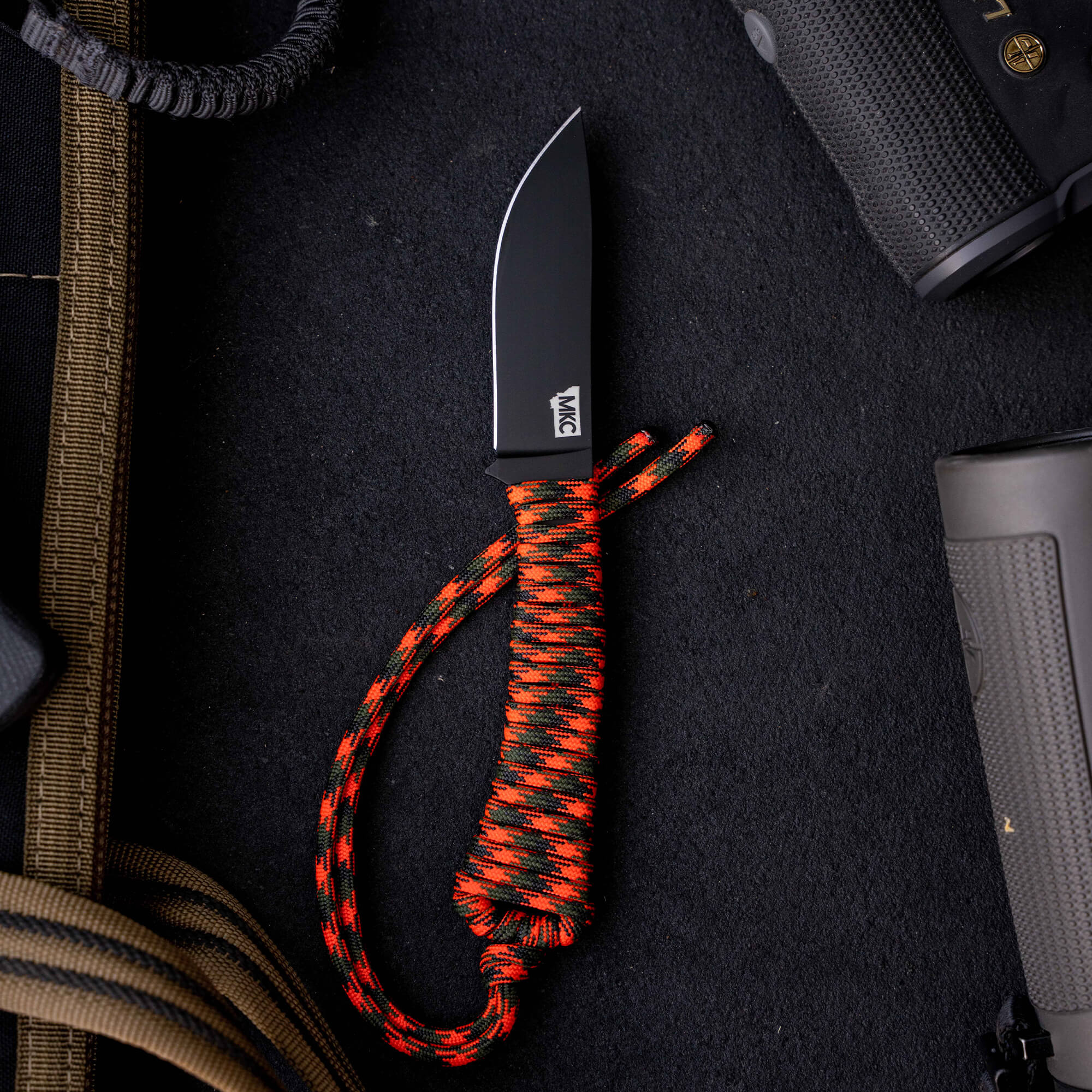 MINI STONED GOAT - ORANGE & BLACK