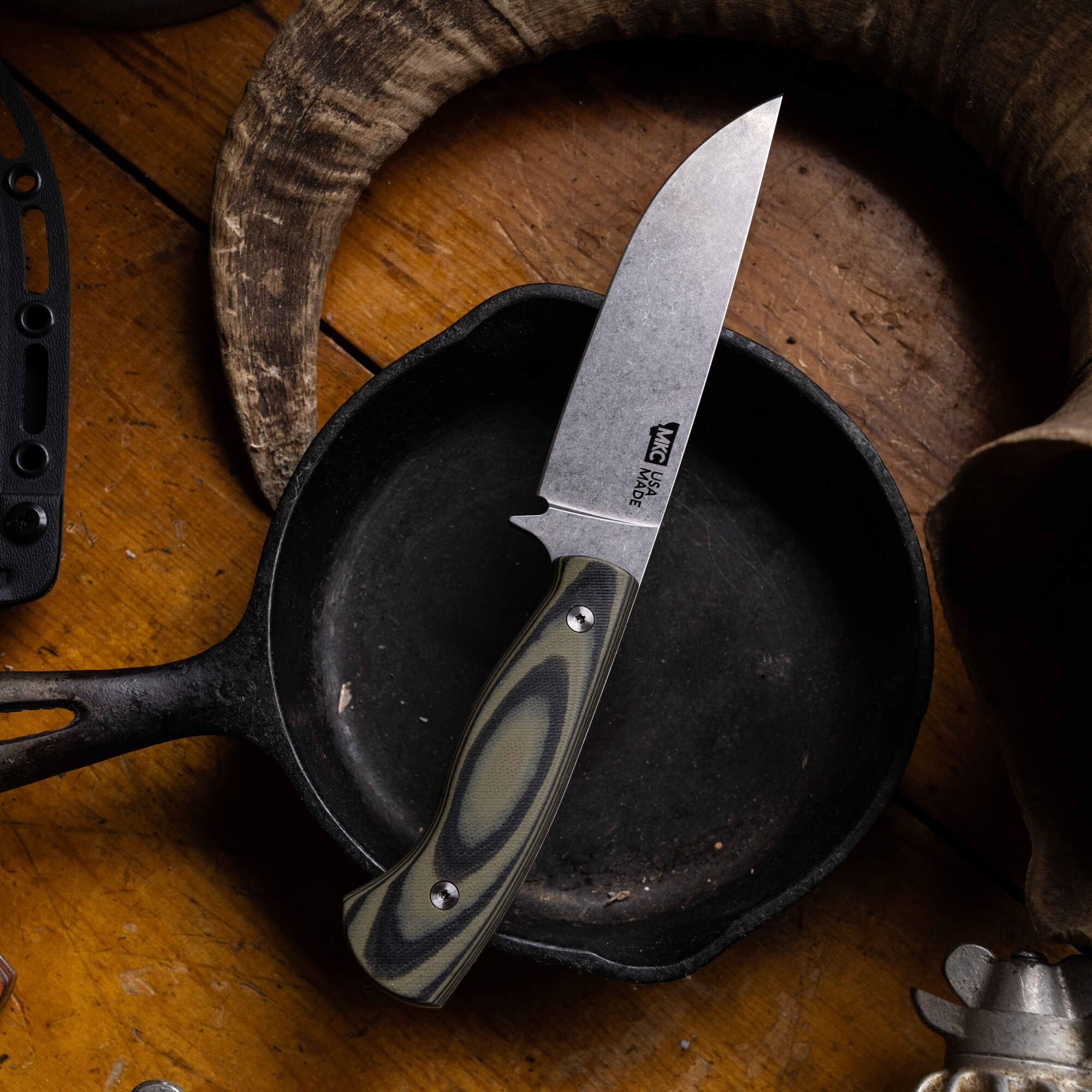 MAGNACUT SUPER CUB - DROP POINT HUNTER - GREEN & BLACK