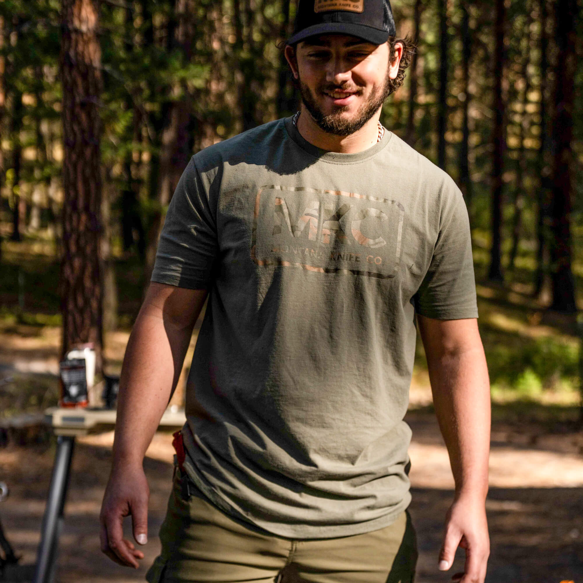 MKC LOGO TEE - OLIVE