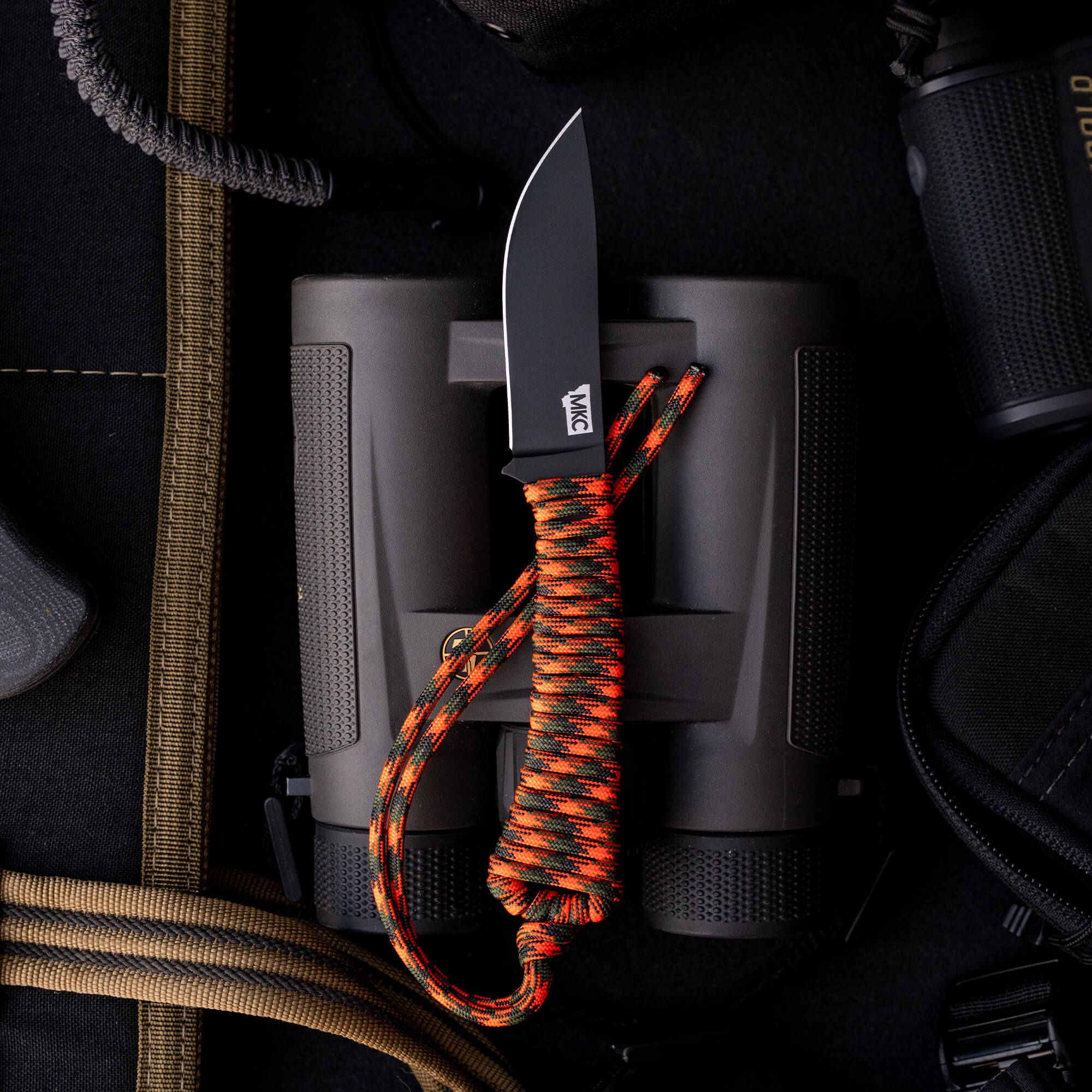 MINI STONED GOAT - ORANGE & BLACK