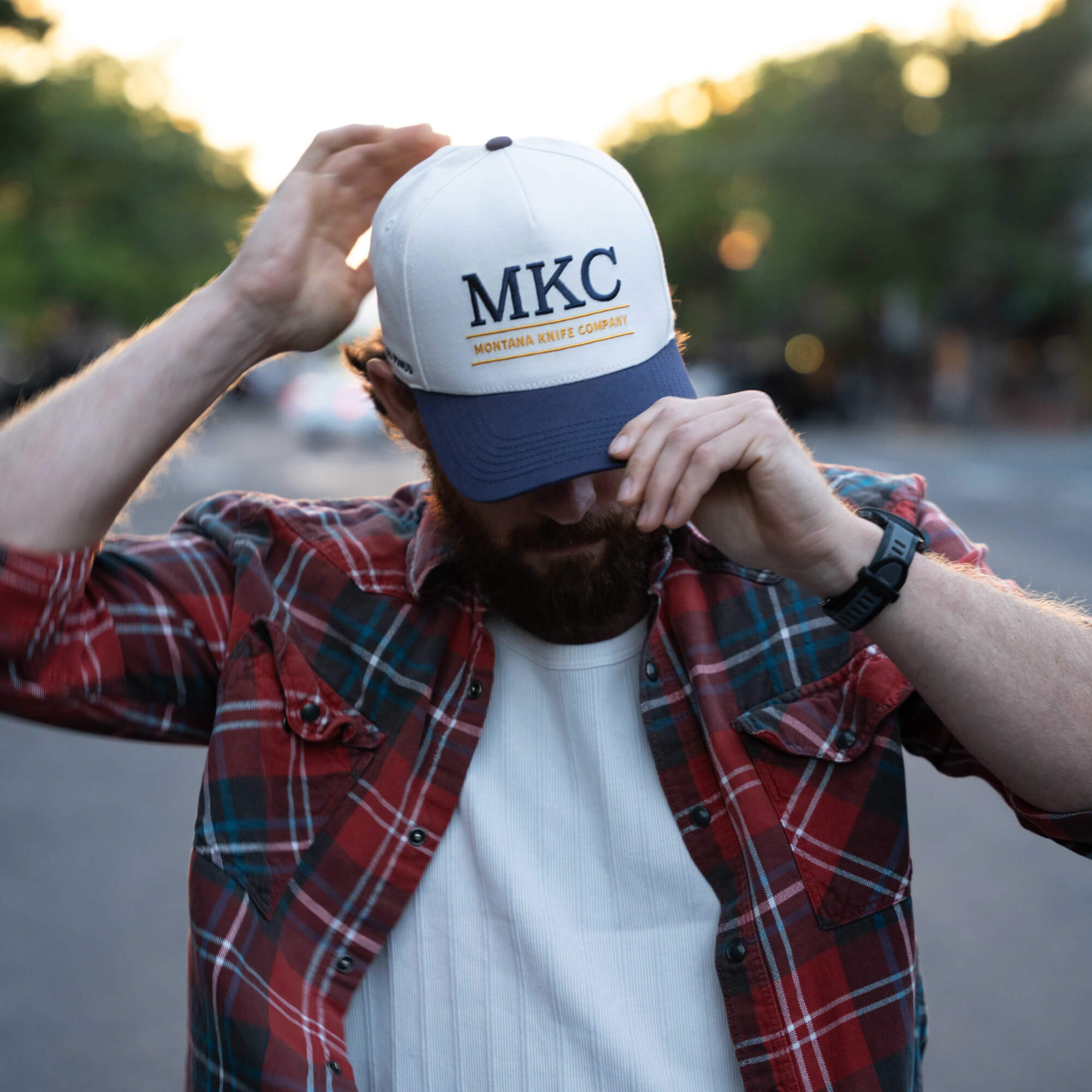MKC UNIVERSITY HAT - IVORY/NAVY
