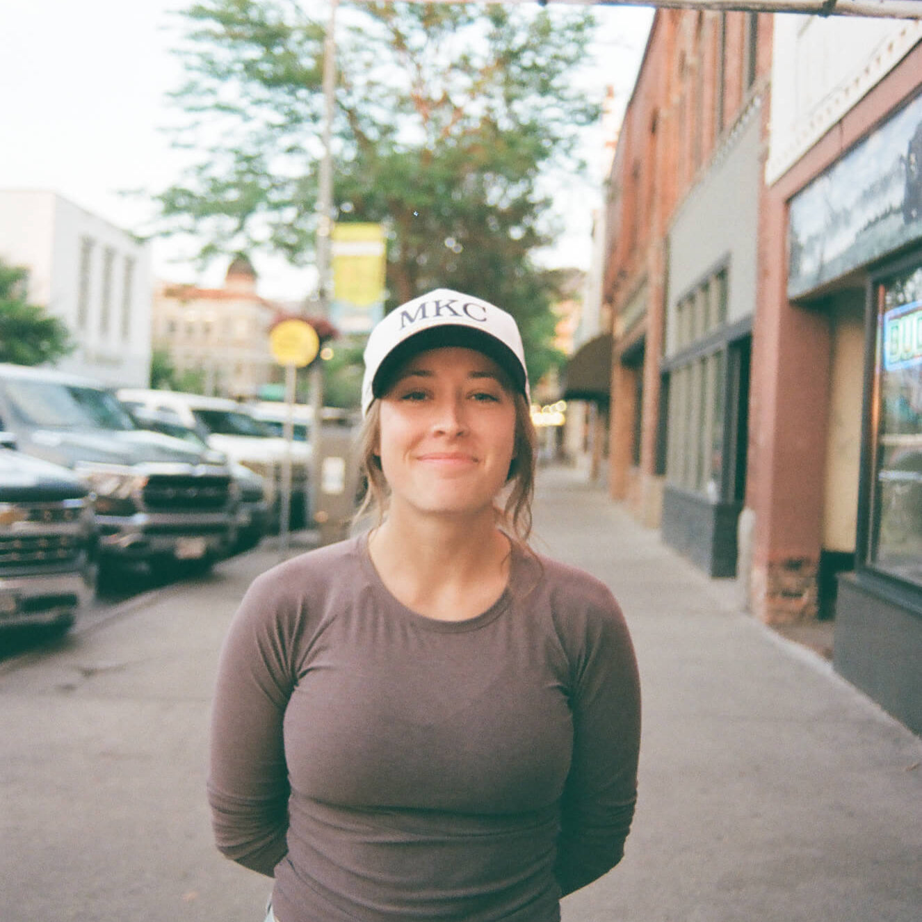 MKC UNIVERSITY HAT - IVORY/NAVY