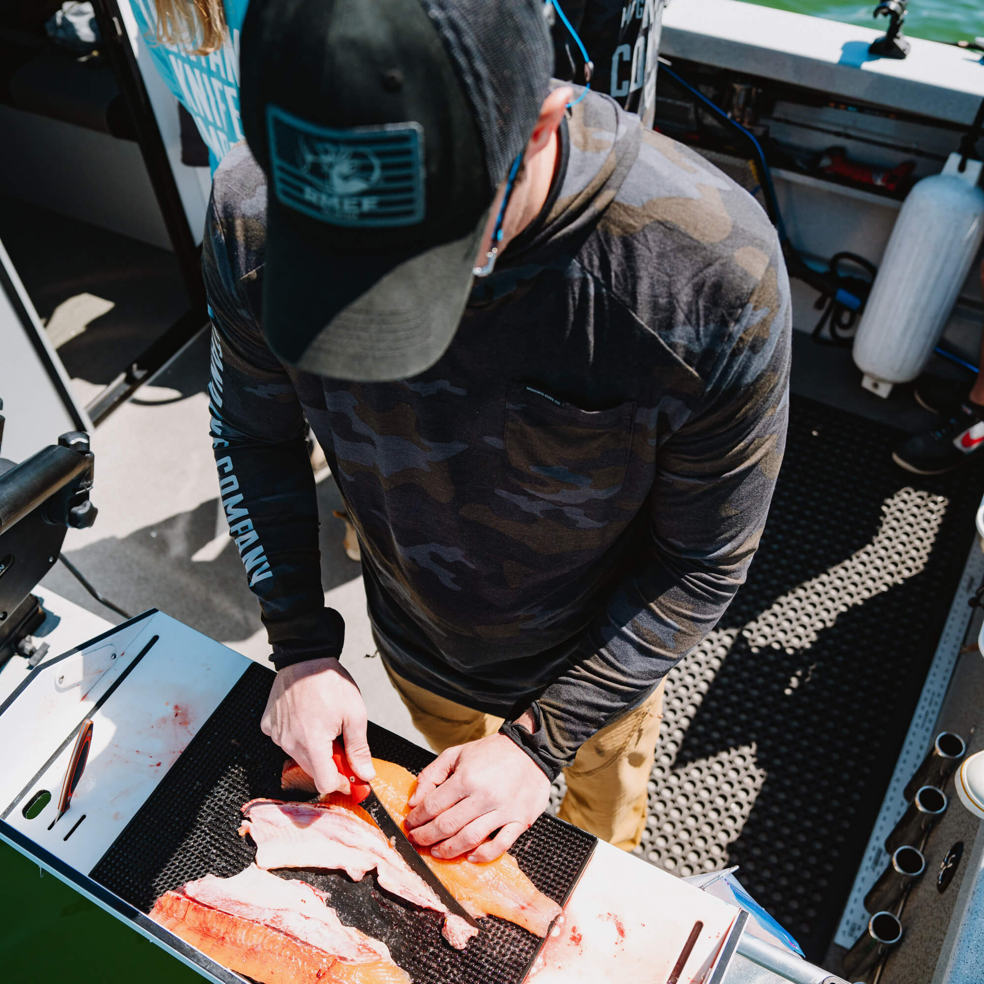 SUN RIVER BAMBOO HOODIE - DARK MKC CAMO