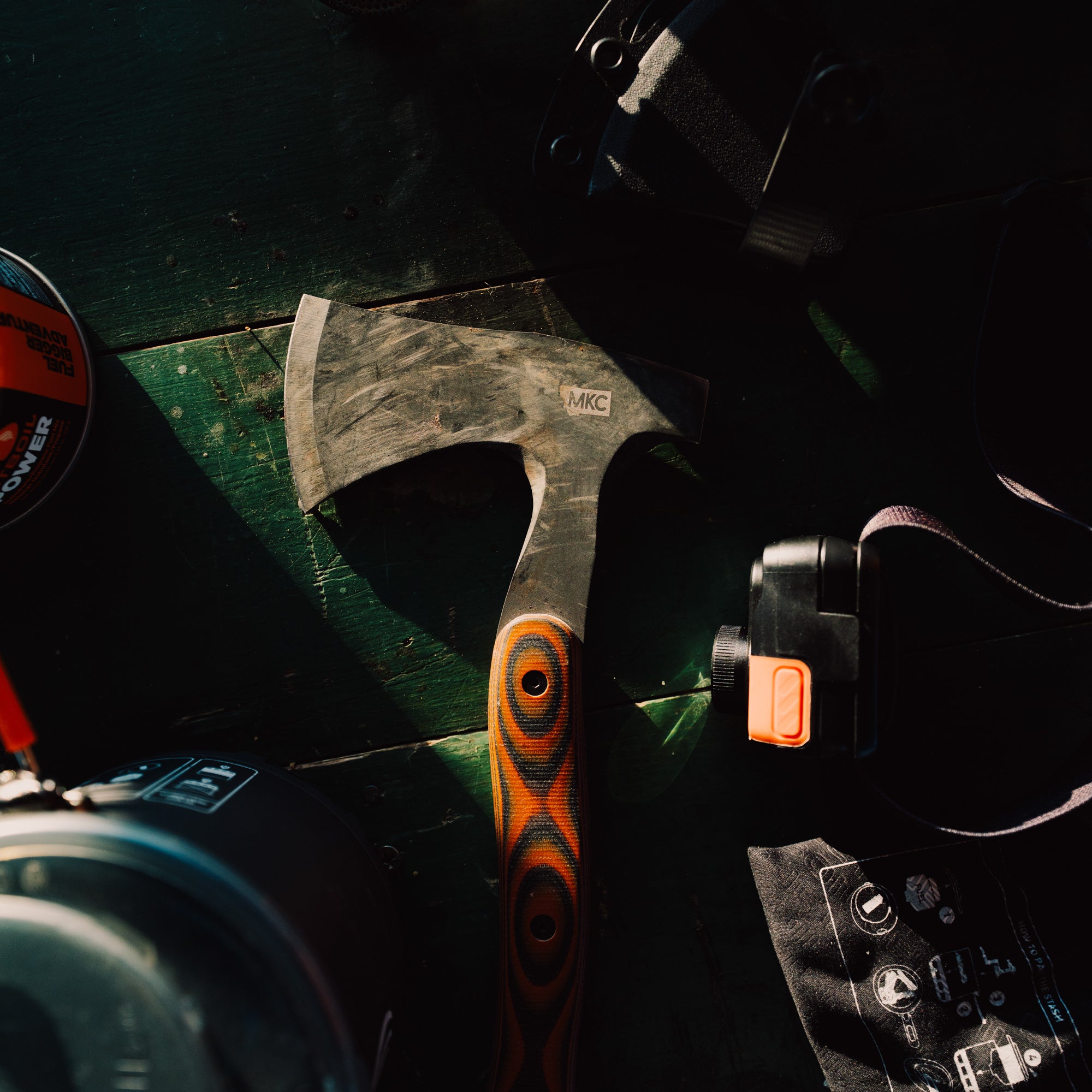 HELLGATE HATCHET - ORANGE & BLACK