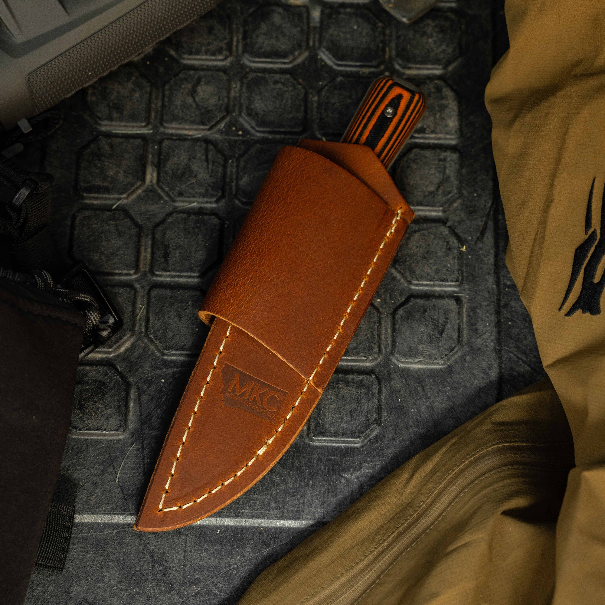 FLATTAIL LEATHER SHEATH - HORIZONTAL CARRY
