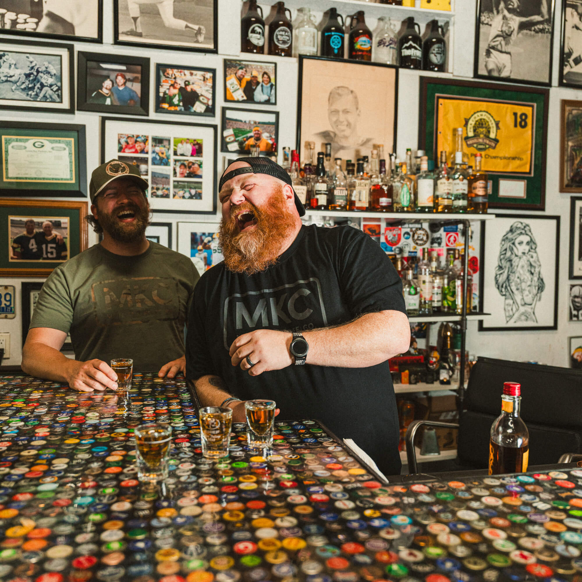 MKC LOGO TEE - BLACK