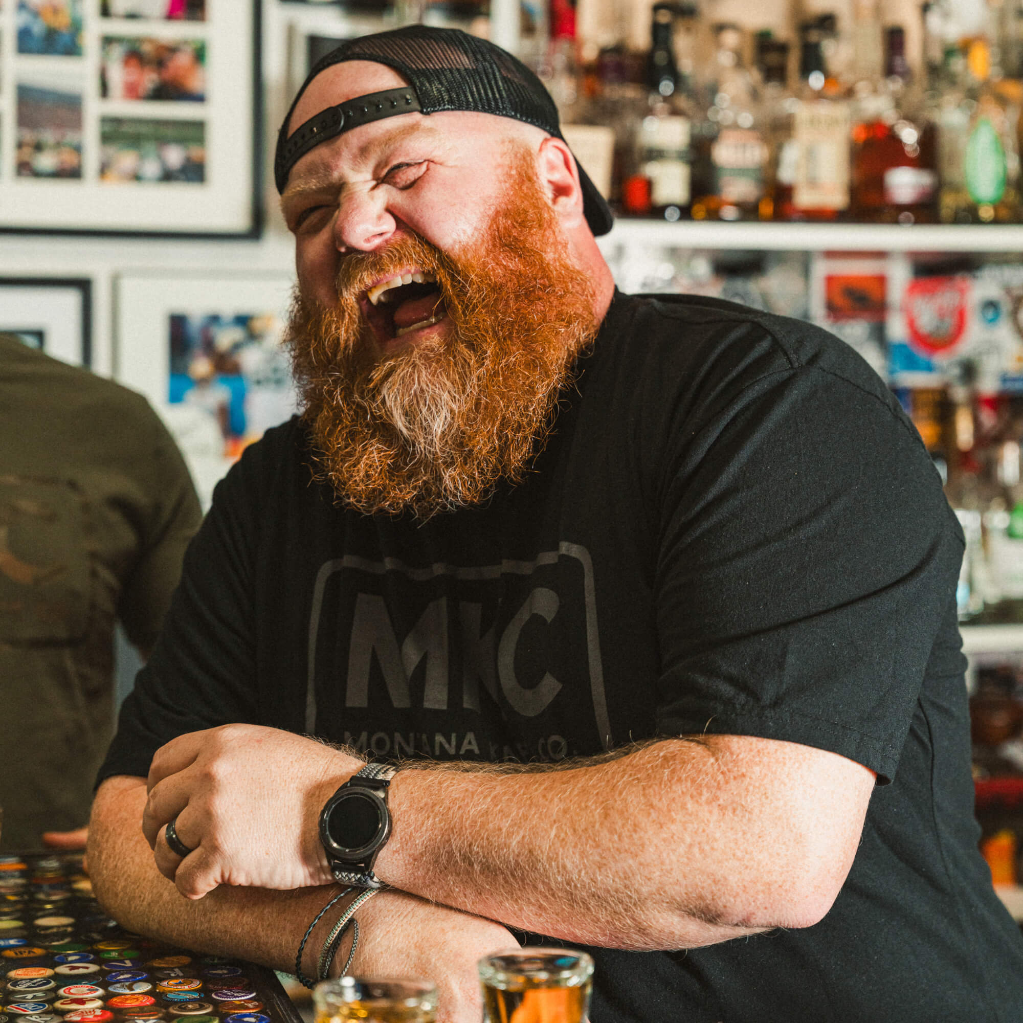 MKC LOGO TEE - BLACK