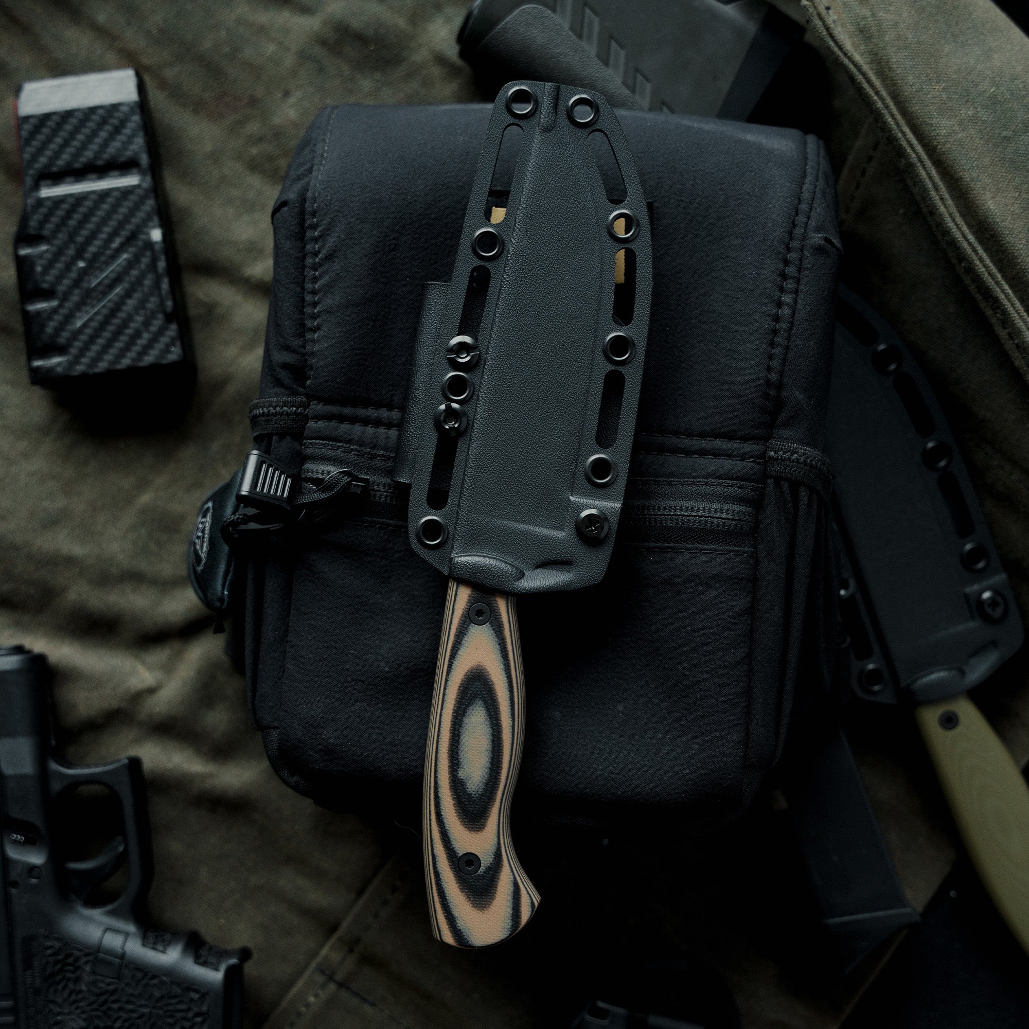 SUPER CUB - DROP POINT HUNTER - TAN & BLACK