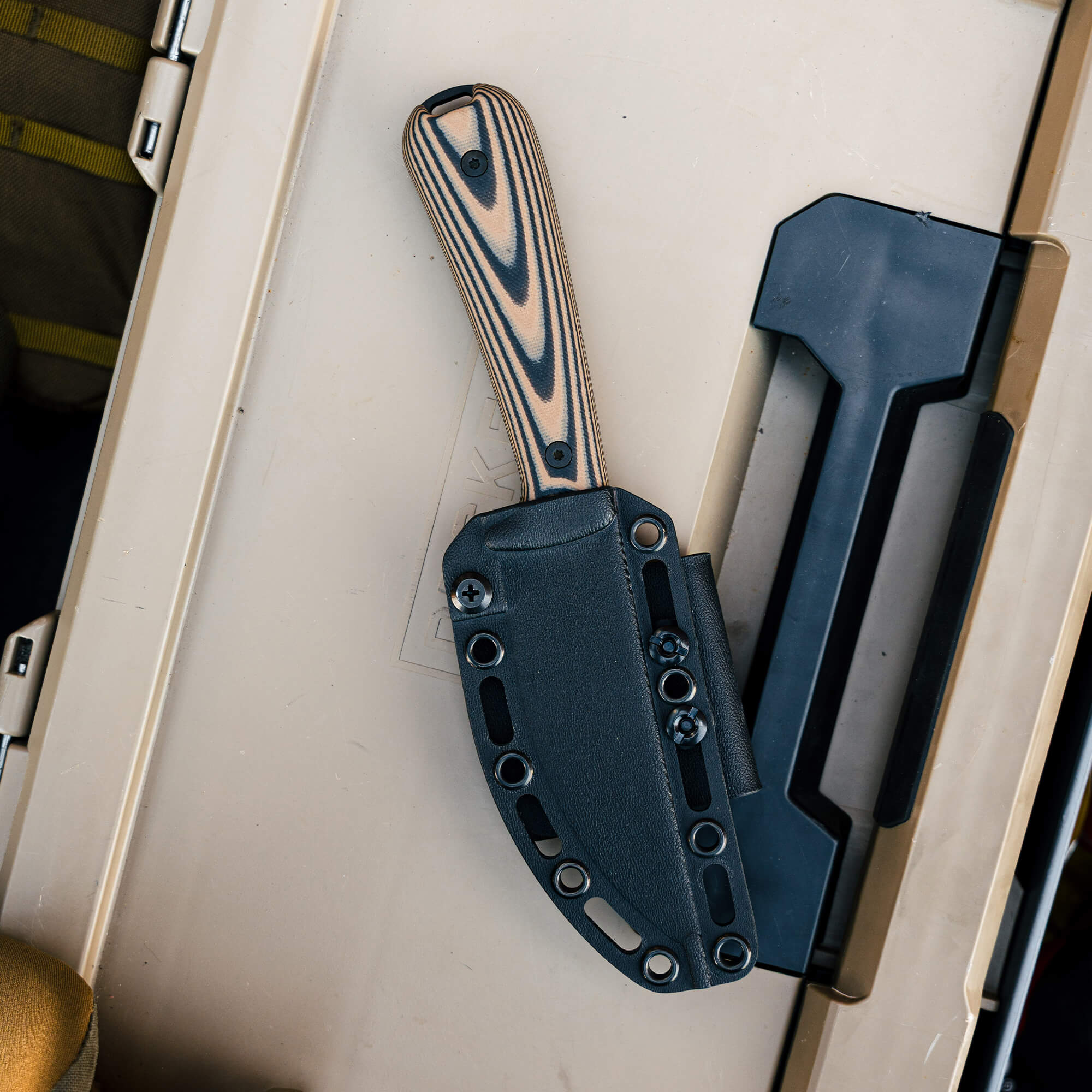 STUBHORN - PVD - TAN & BLACK