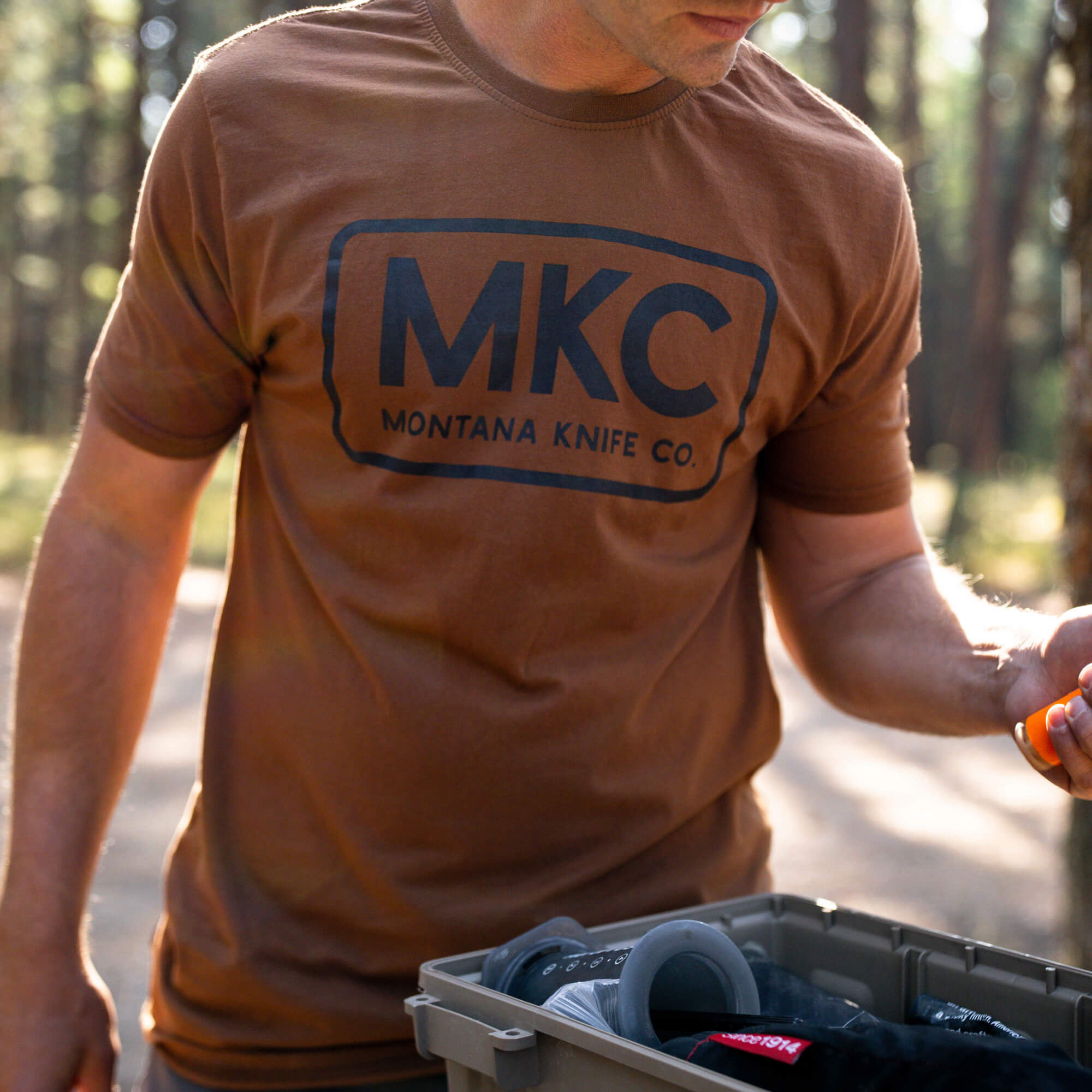 MKC LOGO TEE - COYOTE