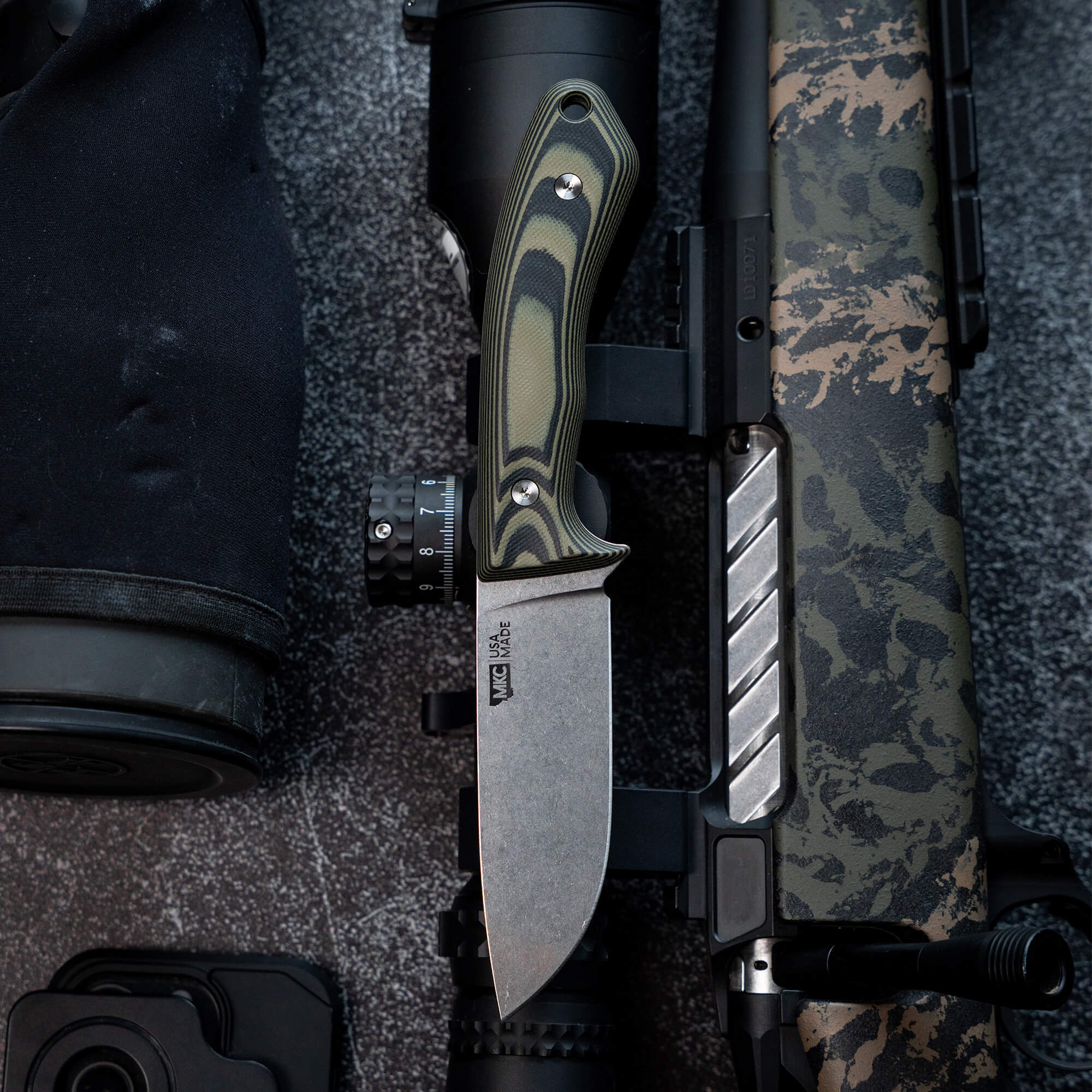 MULE DEER - GREEN & BLACK