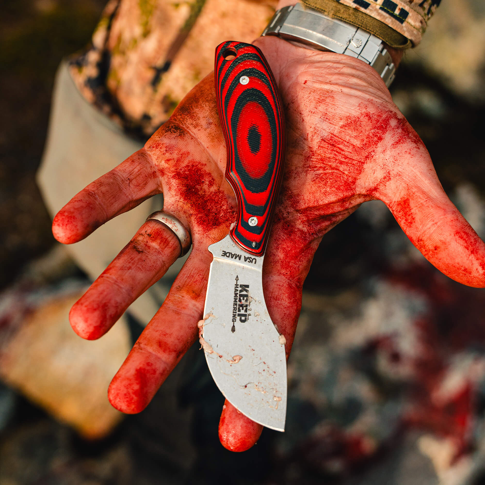 PACKOUT SKINNER - KEEP HAMMERING EDITION - RED & BLACK